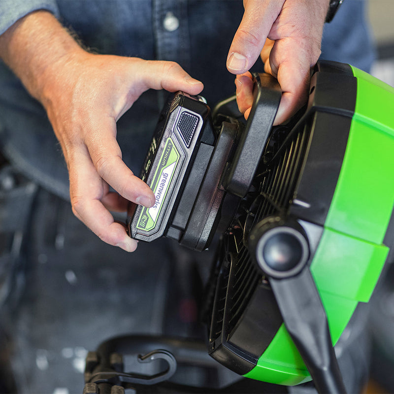 24V Starter Kit 2x2Ah Akkus + Doppelladegerät