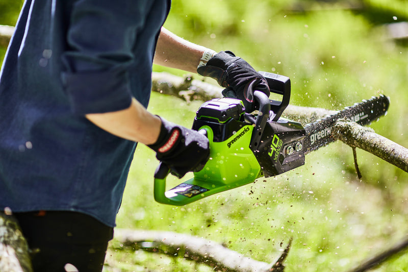 40V Kettensäge 40cm 1,8 kW - 2x 2Ah Akkus