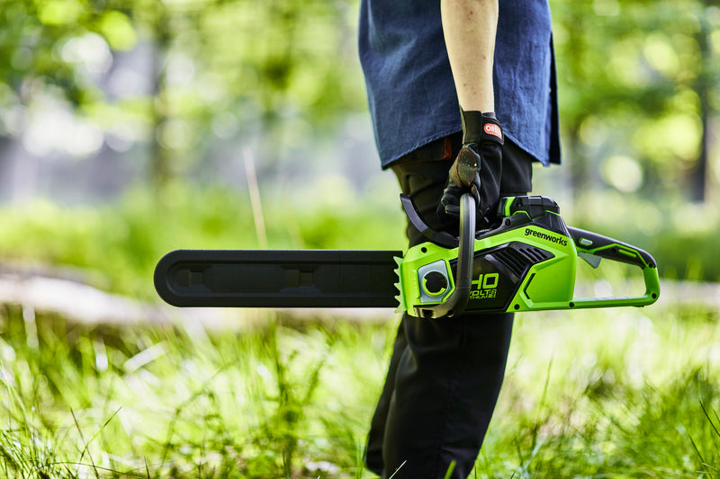 40V Kettensäge 40cm 1,8 kW - 4Ah Akku